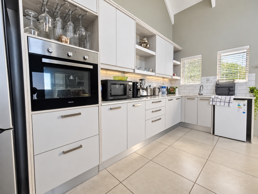 3 Bedroom Property for Sale in Brittania Beach Estate Western Cape